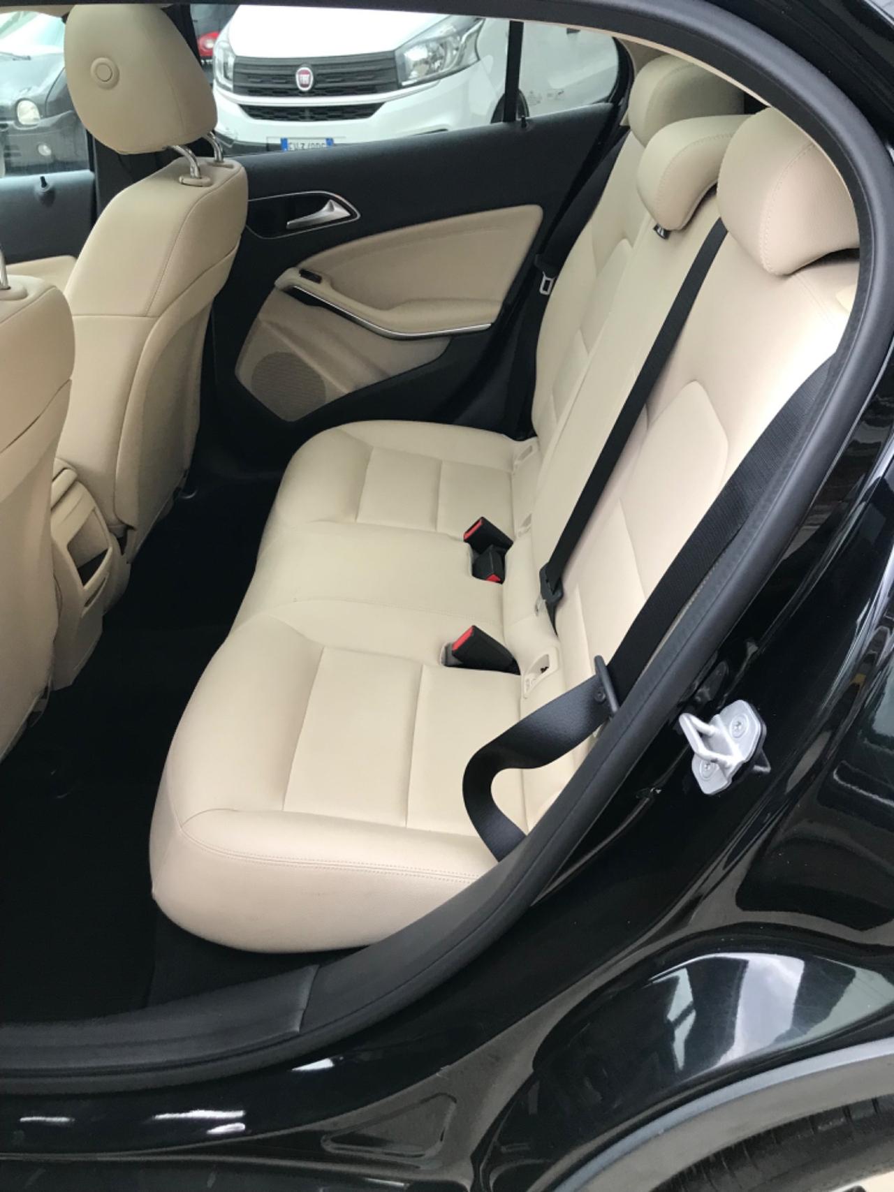 Mercedes-benz GLA 180 GLA 180 d Premium