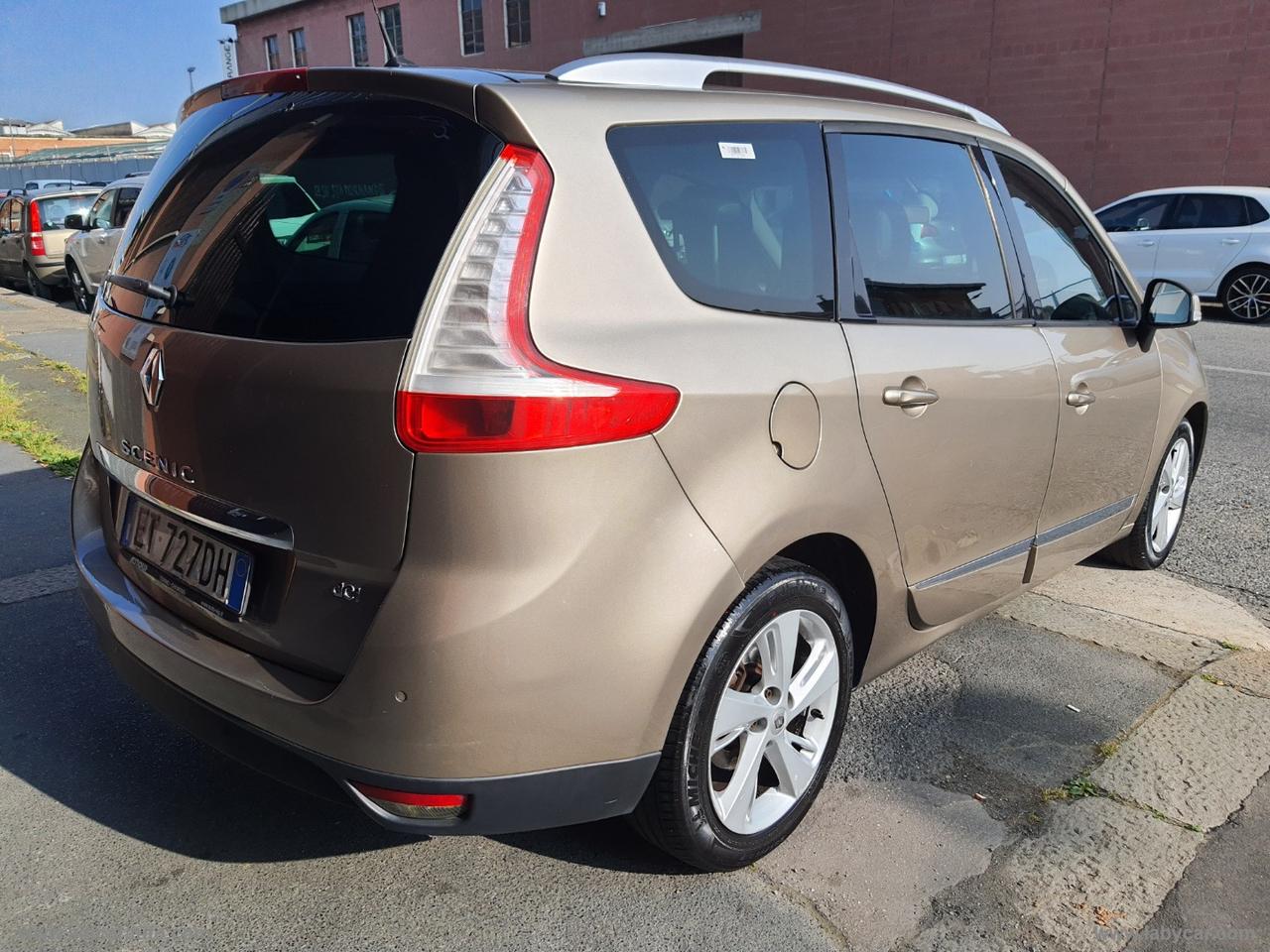 RENAULT Scénic 1.5 dCi 110 CV S&S 7 POSTI