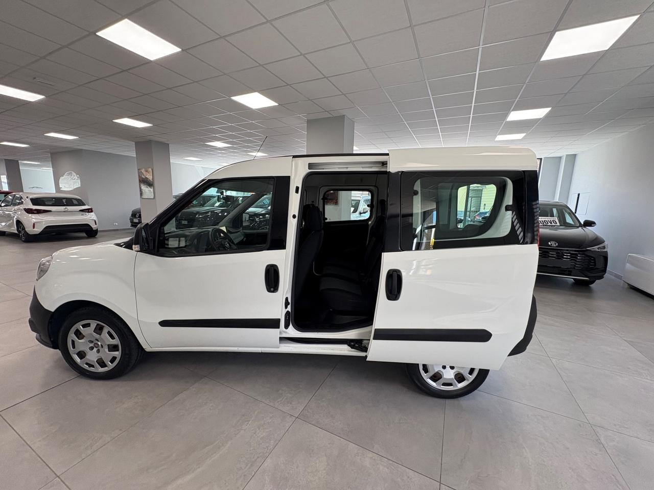 Fiat Doblò 1.6 MJT 95CV 2016 km 30000 euro6B