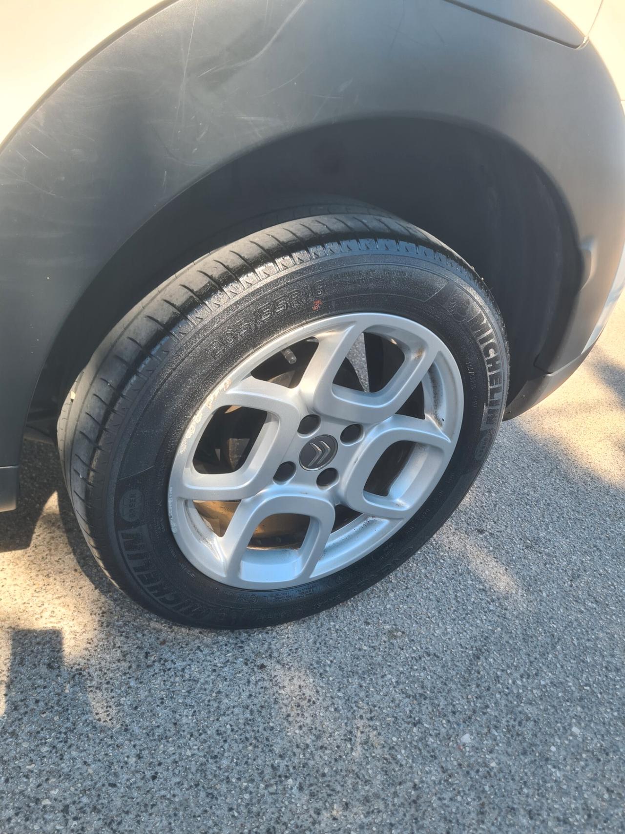 Citroen C4 Cactus BlueHDi 100 S&S Shine