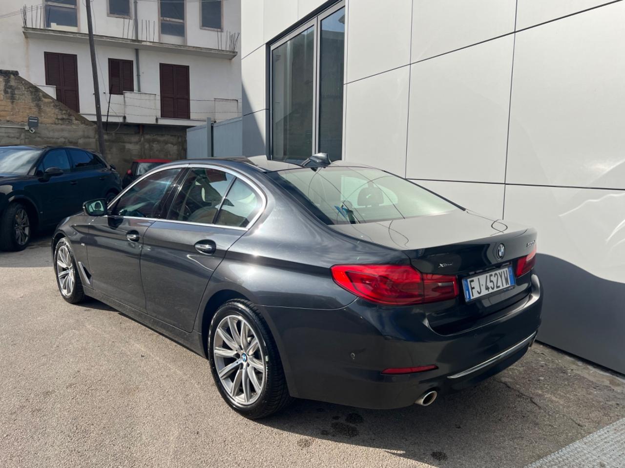 Bmw 520d xDrive Luxury - anno 2017 - km 225.000