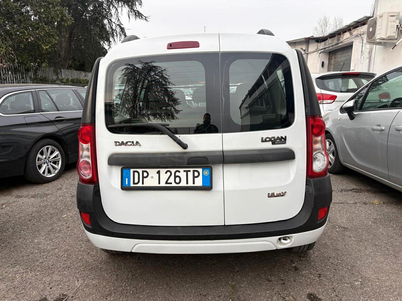 Dacia Logan MCV 1.6 16V 5 posti Lauréate