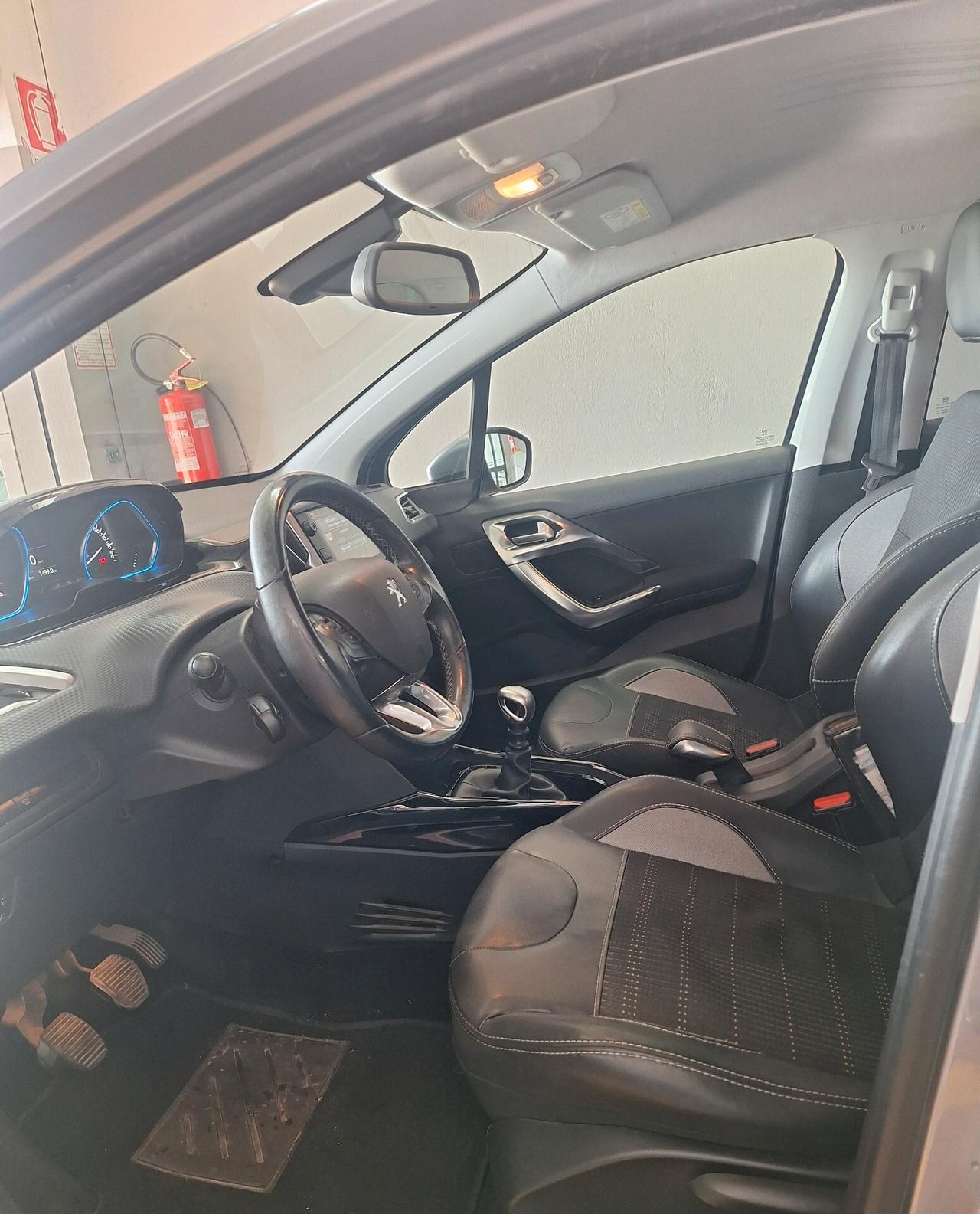 Peugeot 2008 BlueHDi 120 S&S Allure