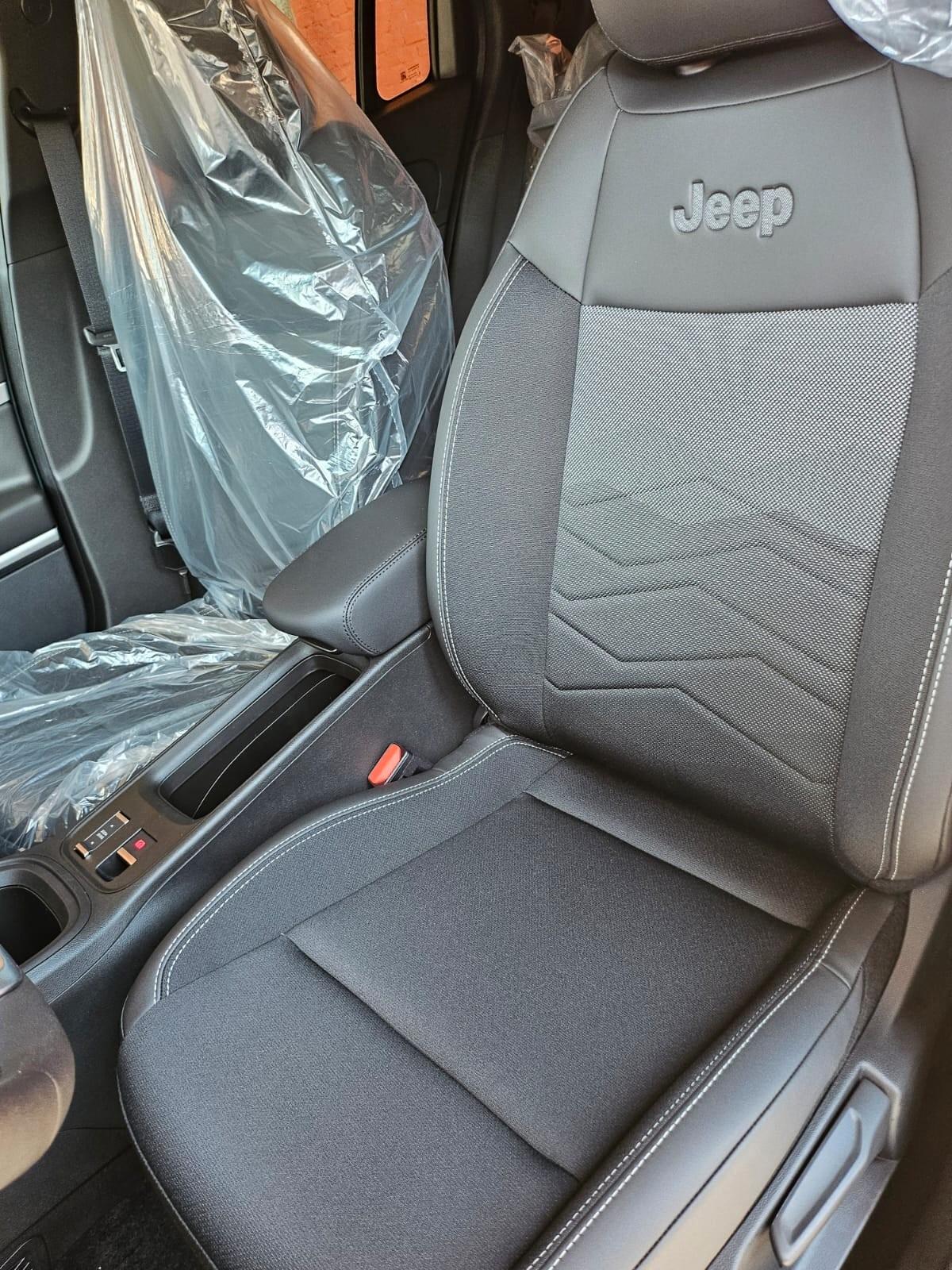 Jeep Avenger 1.2 Turbo 100 CV MHEV Summit
