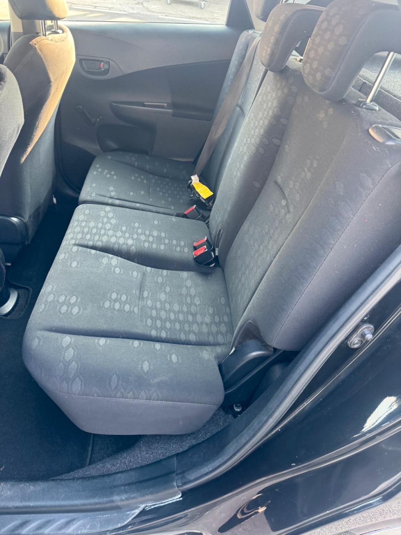 Toyota Verso-S Verso-S 1.3 Lounge mt