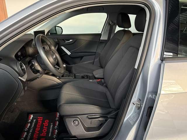 Audi Q2 30 TFSI Business Advanced