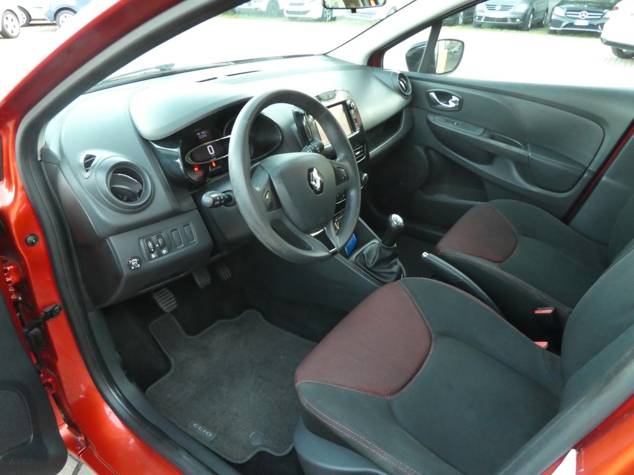 Renault Clio 1.2 75CV GPL 5 porte Live OK NEOPATENTATI