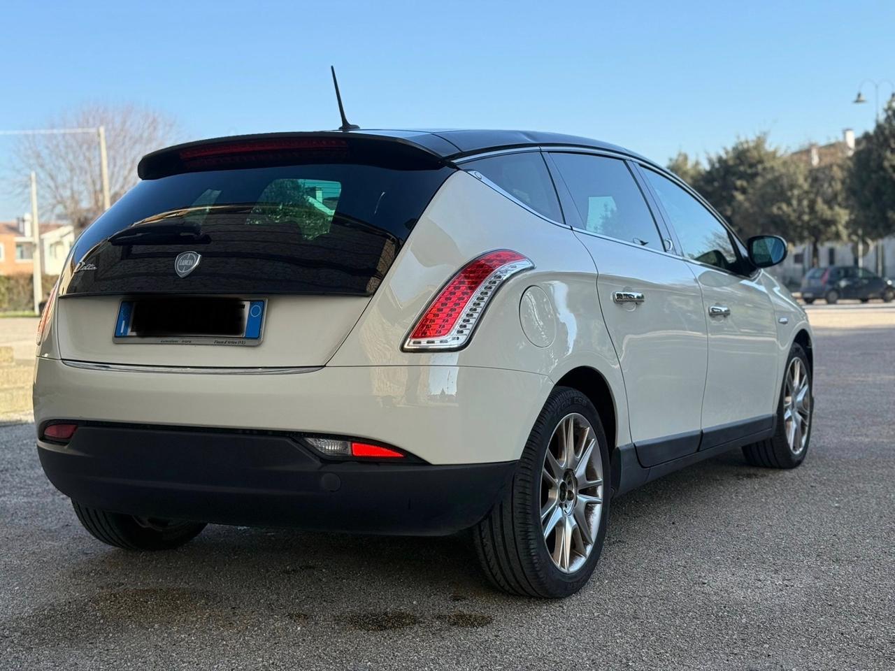 Lancia Delta 1.4 T-Jet 120 CV Oro Ecochic GPL