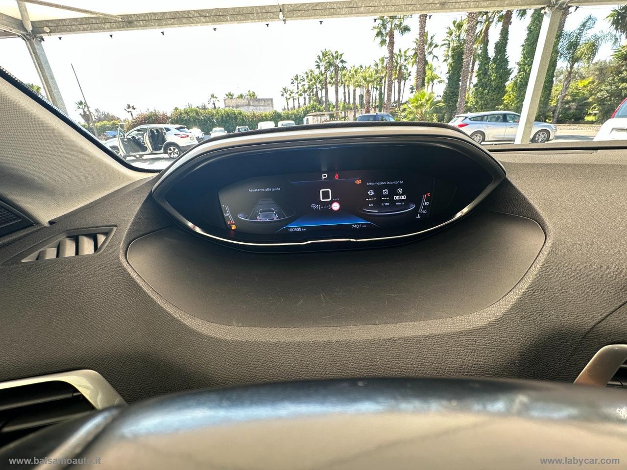 PEUGEOT 5008 BlueHDi 130 S&S EAT8 Allure
