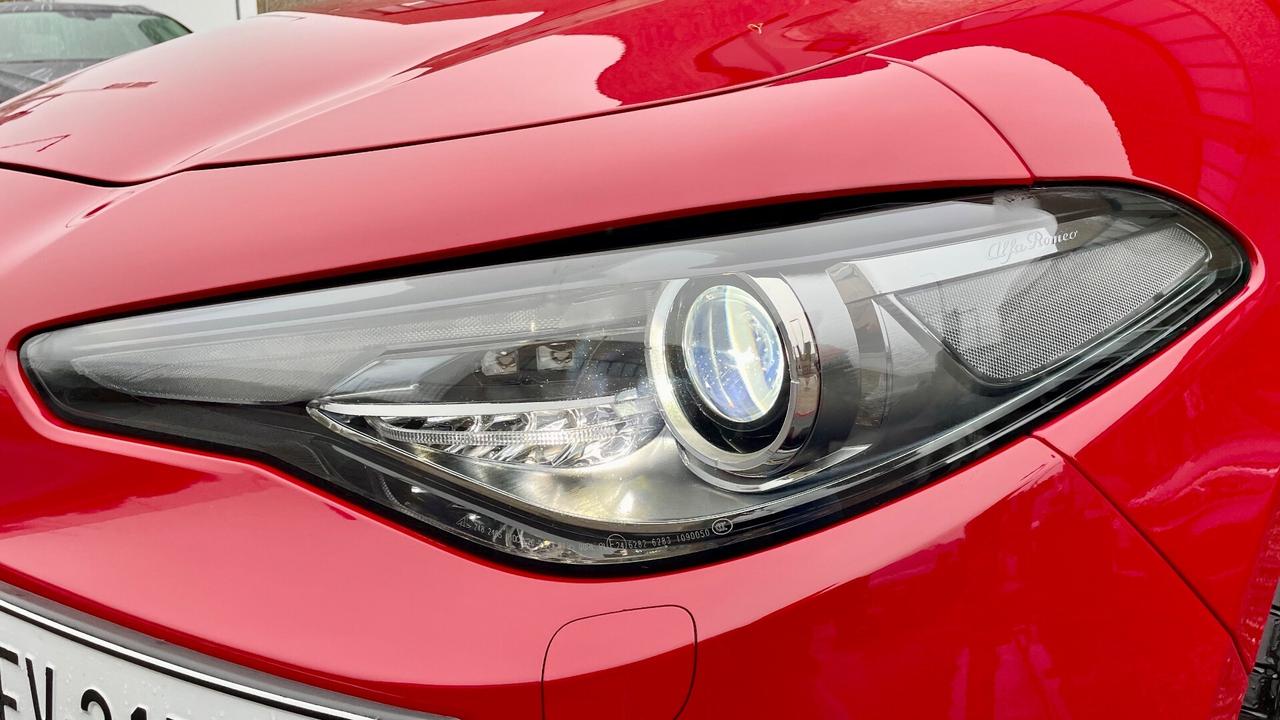 ALFA ROMEO GIULIA 2.2 Q4 VELOCE TURBODIESEL 210CV - SEDILI ELETTRICI IN PELLE RISCALDABILI, VOLANTE RISCALDATO, FULL LED