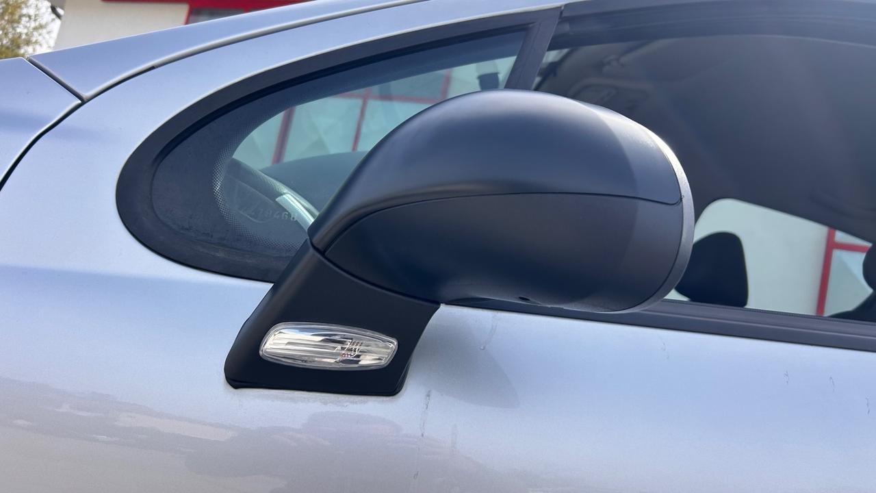 Peugeot 207 1.4 HDi 68cv 5P