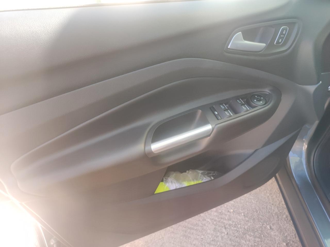 Ford Kuga 1.5 TDCI 120 CV S&S 2WD Titanium