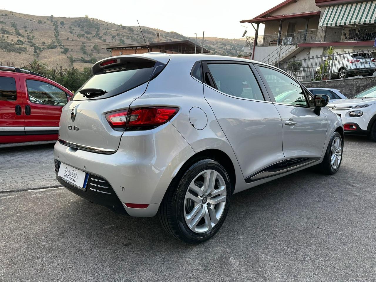 RENAULT Clio dCi 8V 75 CV S&S 5p. Energy Zen ADATTA A NEOPATENTATI