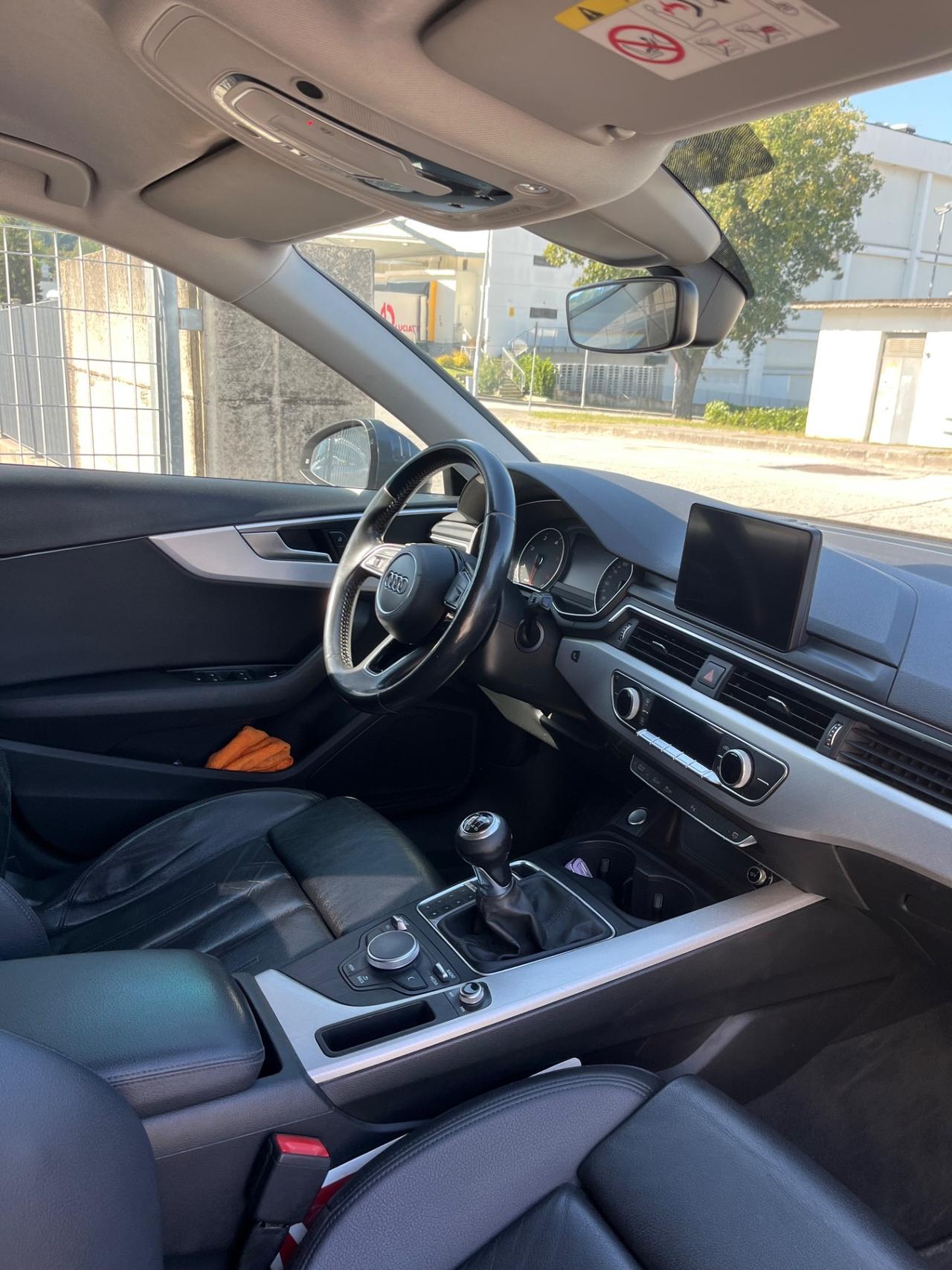 Audi A4 2.0 TDI 150 CV ultra Business Sport