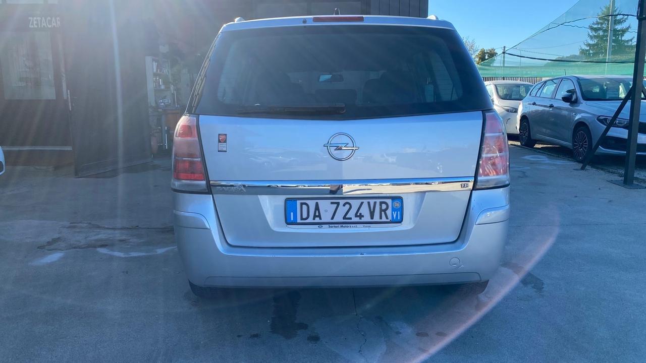 Opel Zafira 1.8 16V VVT Enjoy