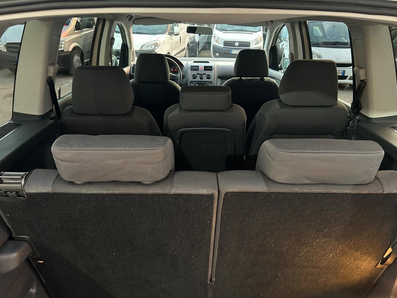 Volkswagen Touran 2.0 Ecofuel 7 Posti