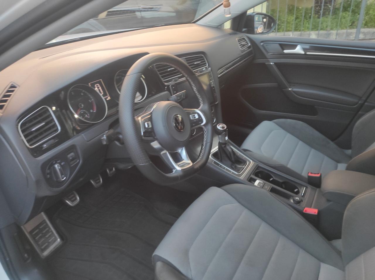 Volkswagen Golf 1.6 TDI 5p. Highline BlueMotion Technology