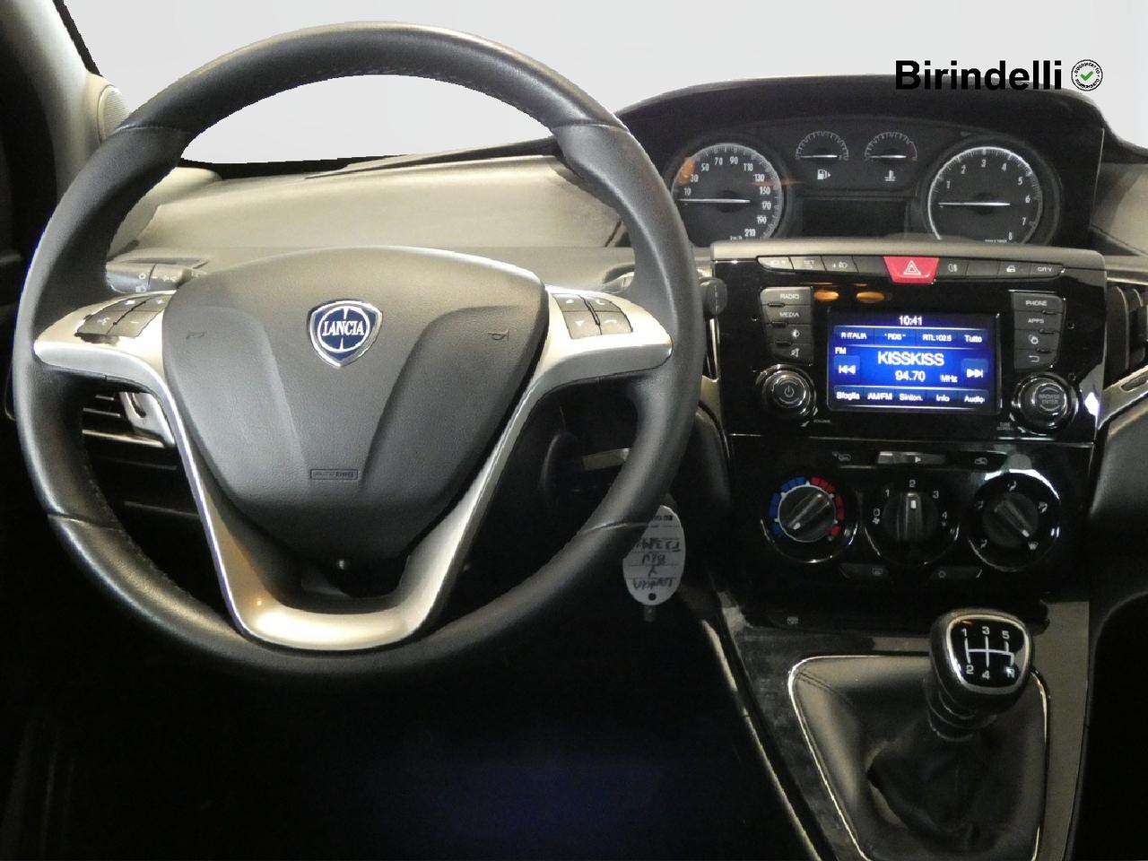 LANCIA Ypsilon 3ª serie - Ypsilon 1.2 69 CV 5 porte Silver