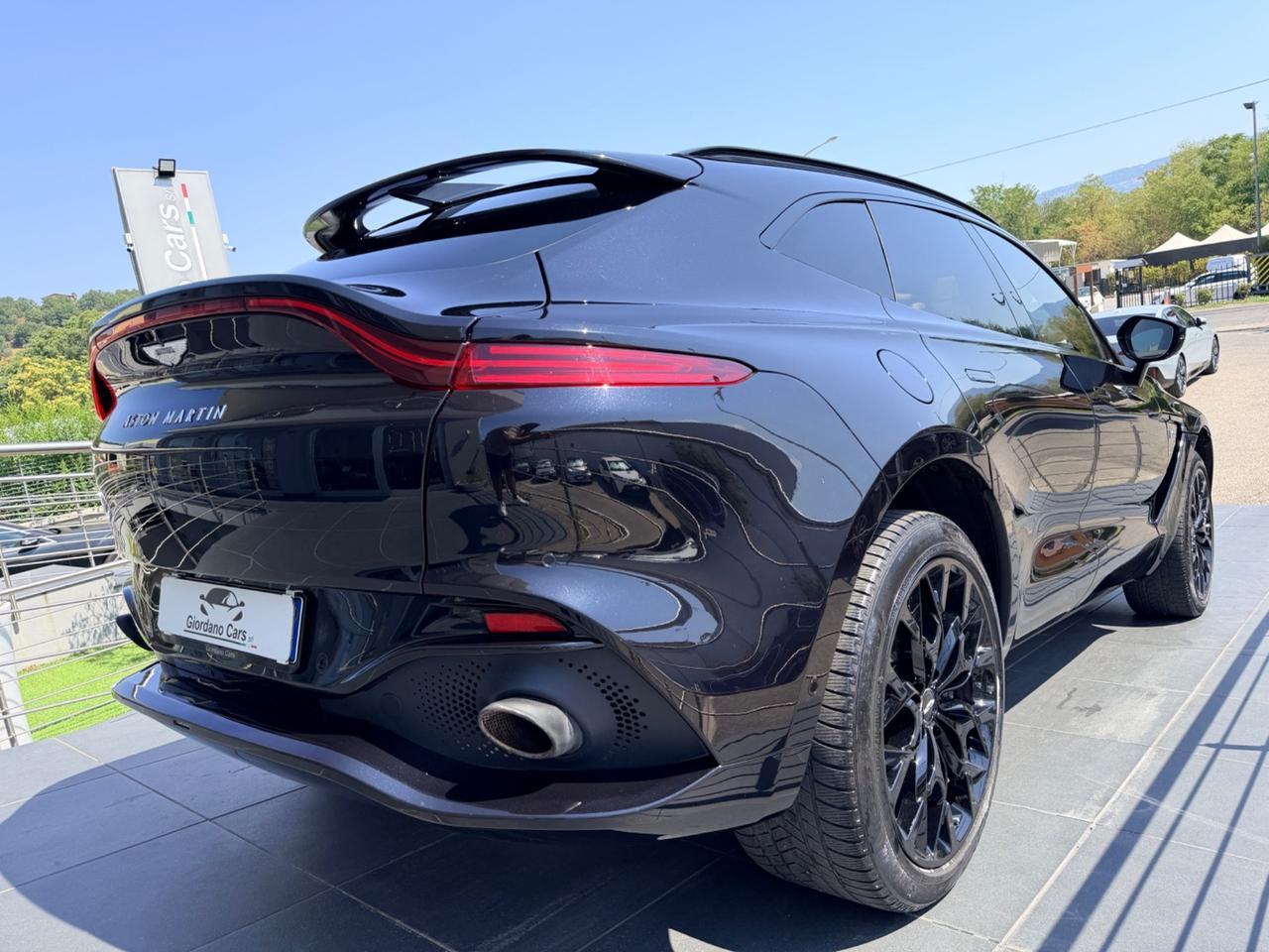 Aston Martin DBX in garanzia