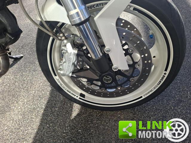 DUCATI Monster 696 MONSTER 696