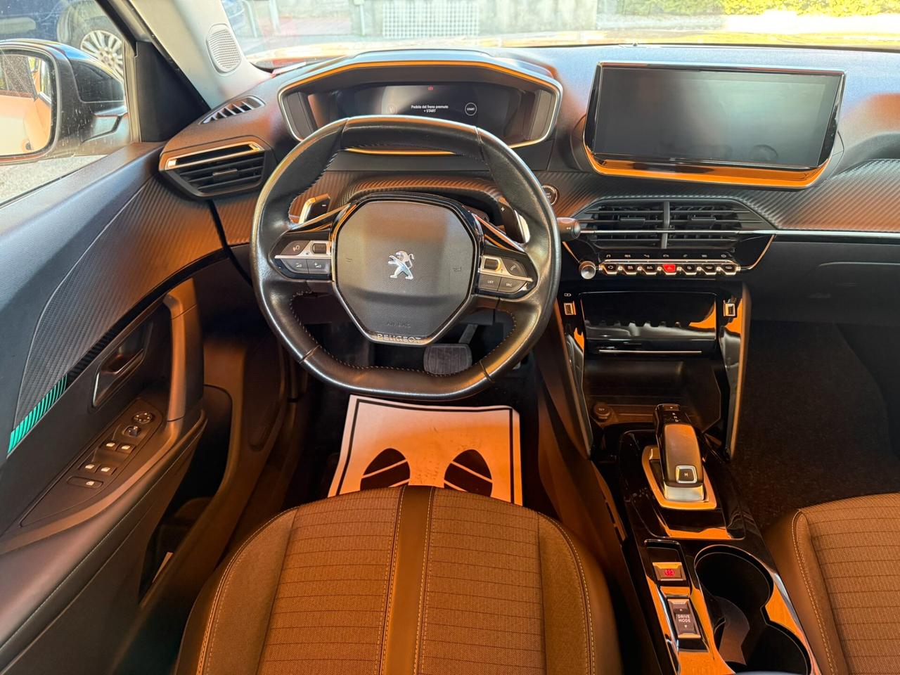 Peugeot 2008 BlueHDi 130 S&S EAT8 Allure