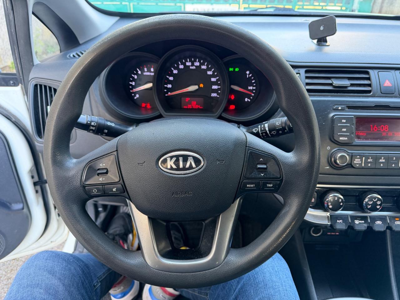 Kia Rio 1.1 CRDi WGT 5p. LX