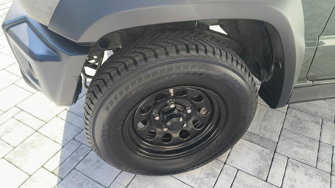 SUZUKI JIMNY 1.5 BENZINA 102CV 4X4 4WD AUTOVETTURA 4 POSTI