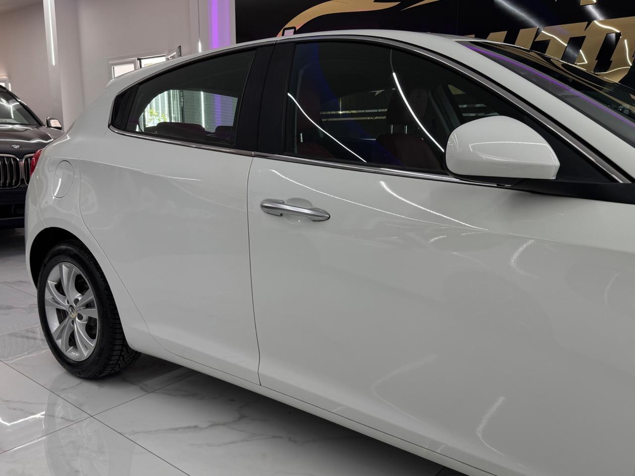 Alfa Romeo Giulietta 1.6 105CV Veloce Full Opt