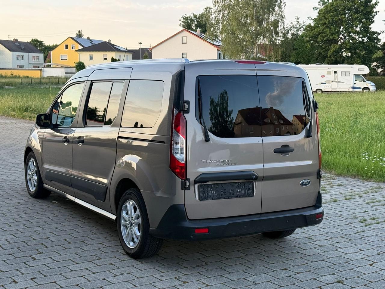 Ford Tourneo Connect Gran 1.5 EcoBlue 120 CV aut. Titanium