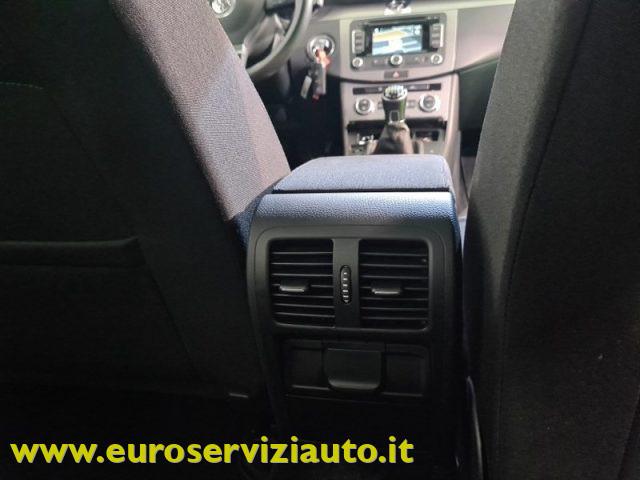 VOLKSWAGEN Passat 2.0 TDI Comfortline BlueM. Tech.