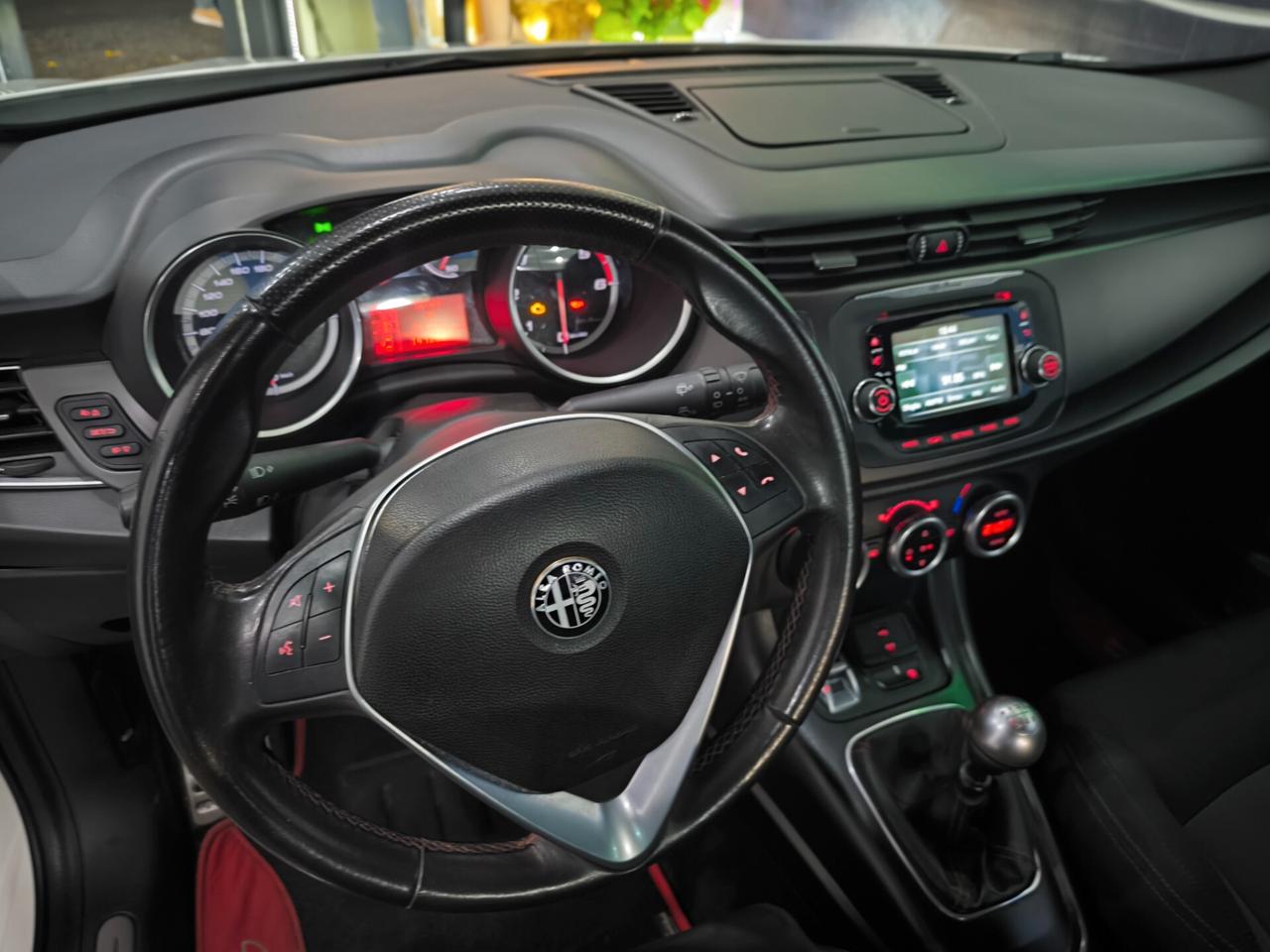 Alfa Romeo Giulietta 1.6 JTDm-2 105 CV Distinctive