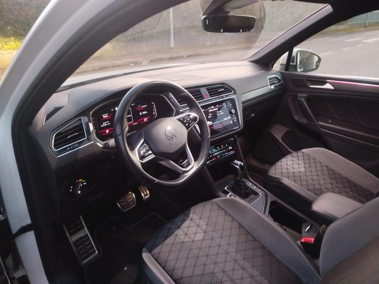 VW Tiguan 2.0 TDI 150 CV DSG R LINE