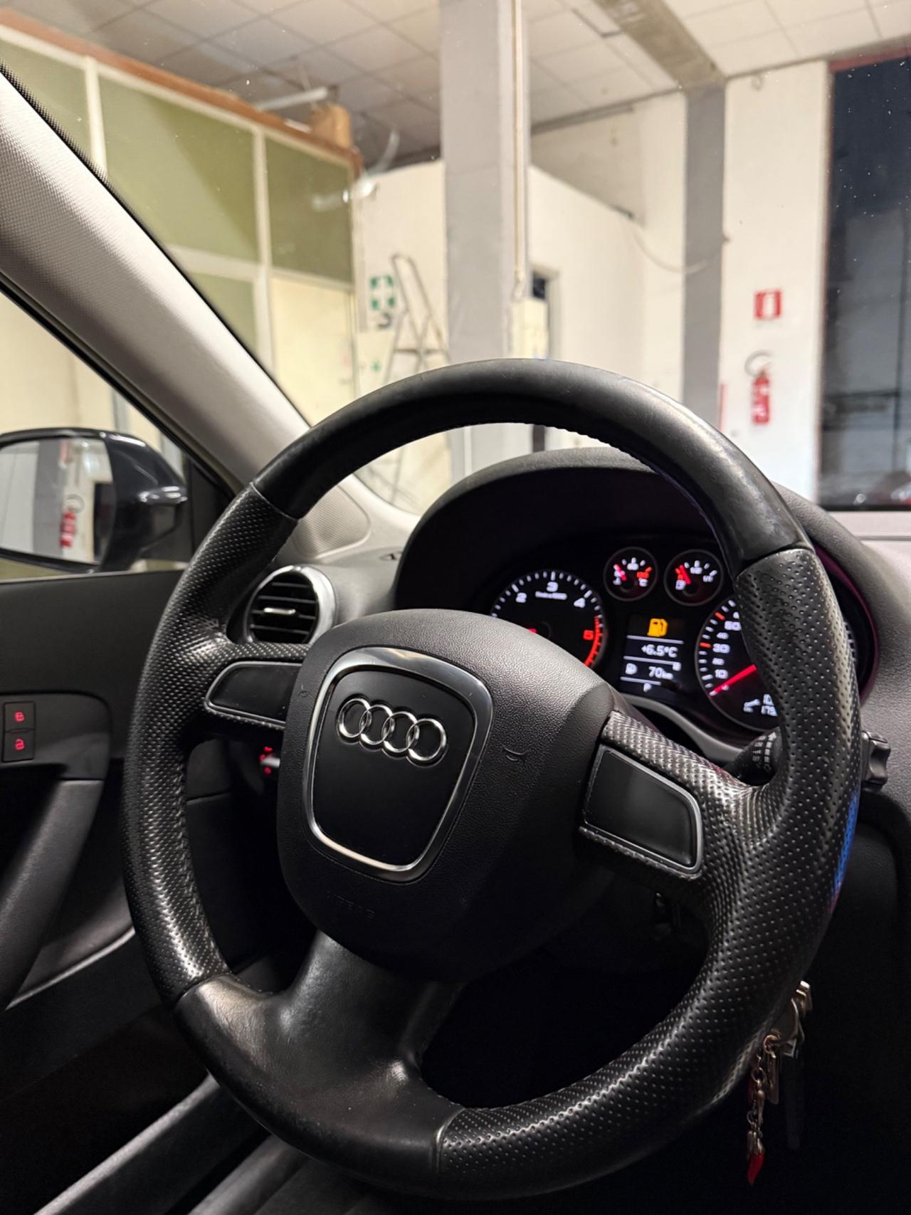 Audi A3 SPB 1.6 TDI 105 CV CR Attraction