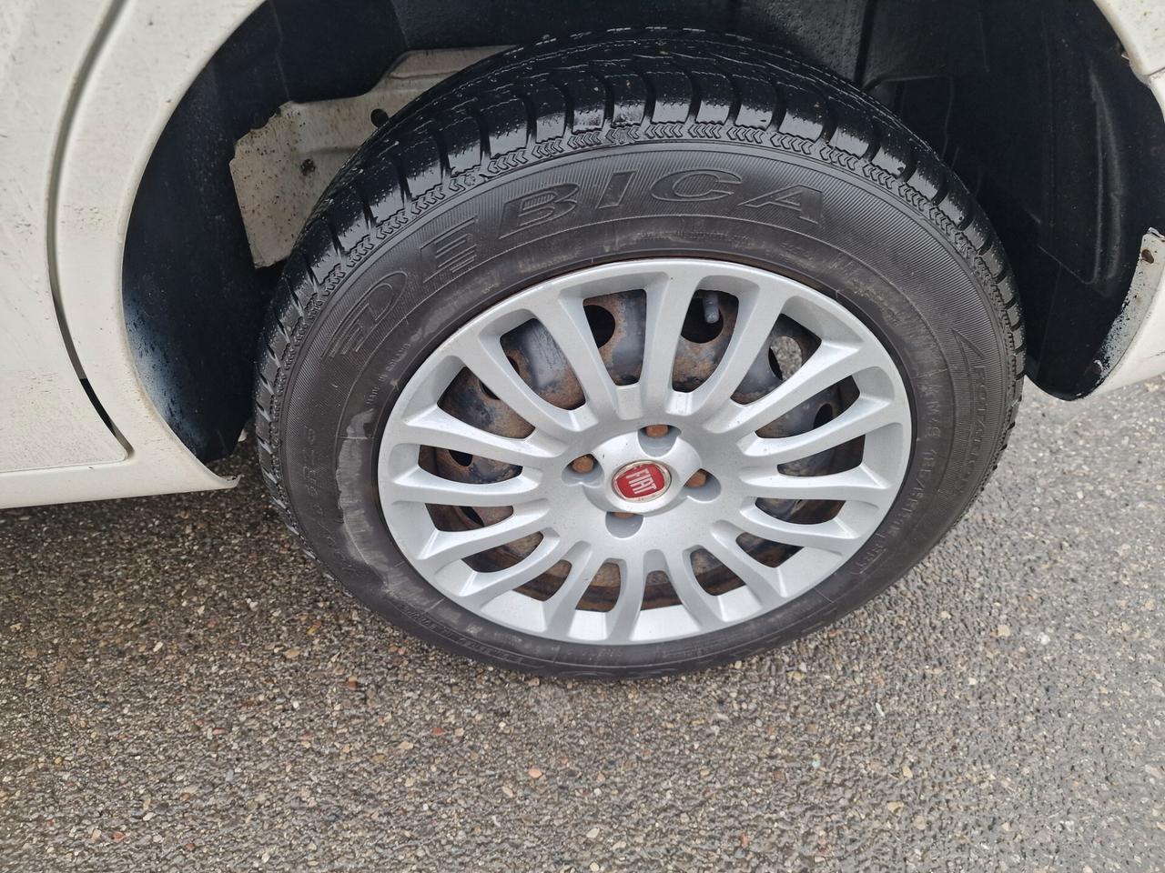 Fiat Qubo 1.3 MJT 95 CV Trekking