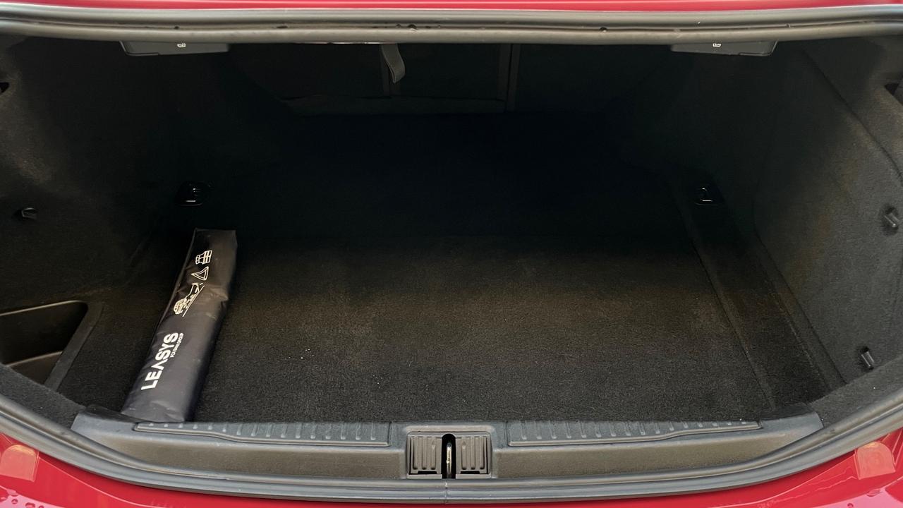 ALFA ROMEO GIULIA 2.2 Q4 VELOCE TURBODIESEL 210CV - SEDILI ELETTRICI IN PELLE RISCALDABILI, VOLANTE RISCALDATO, FULL LED