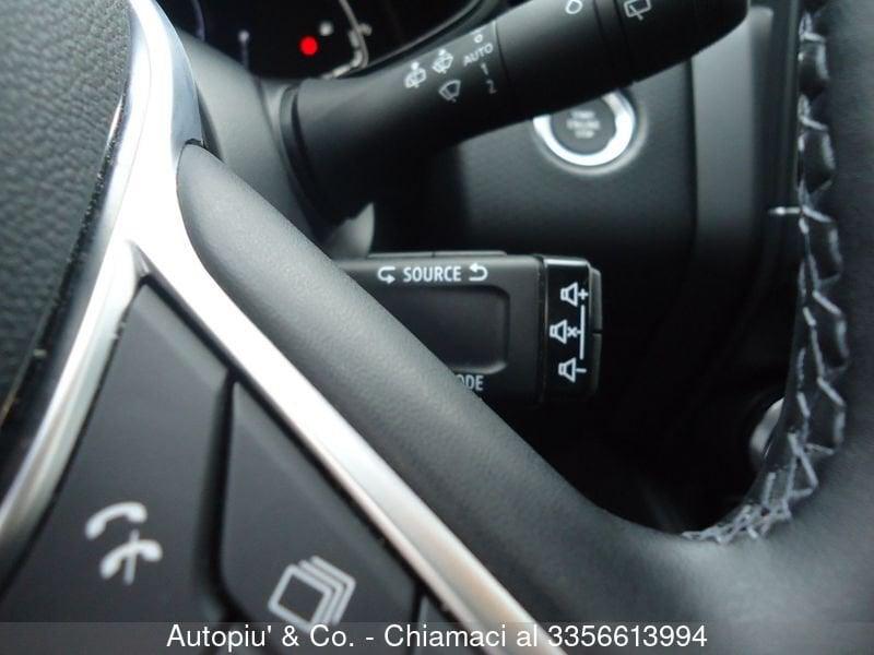 Renault Clio Full Hybrid 140 cv NEOPATENTATI