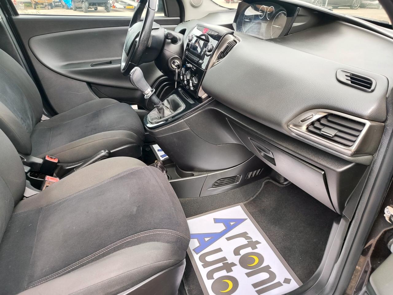 Lancia Ypsilon 1.2 69 CV 5 porte GPL Ecochic Gold
