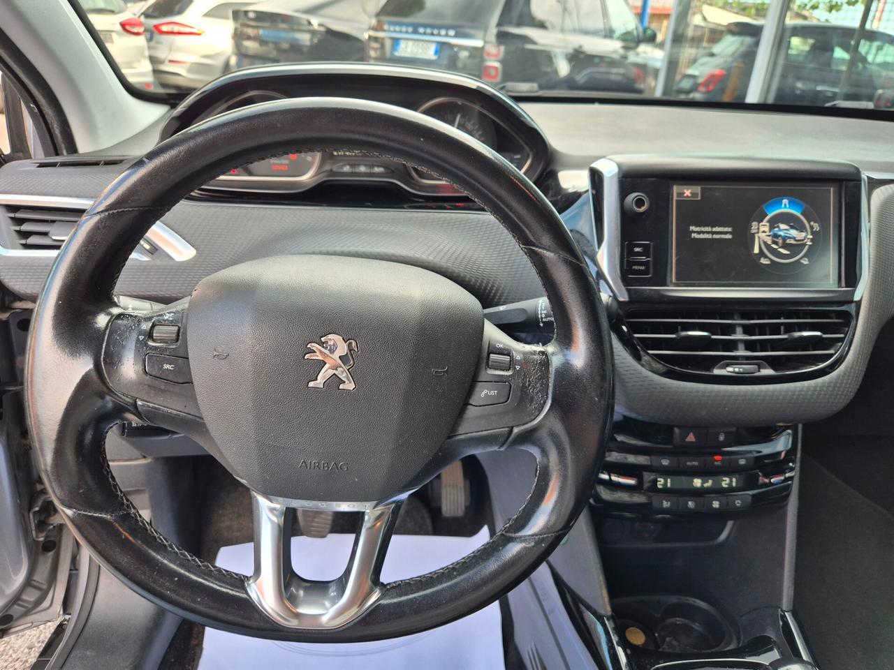 Peugeot 2008 BlueHDi 100 Allure