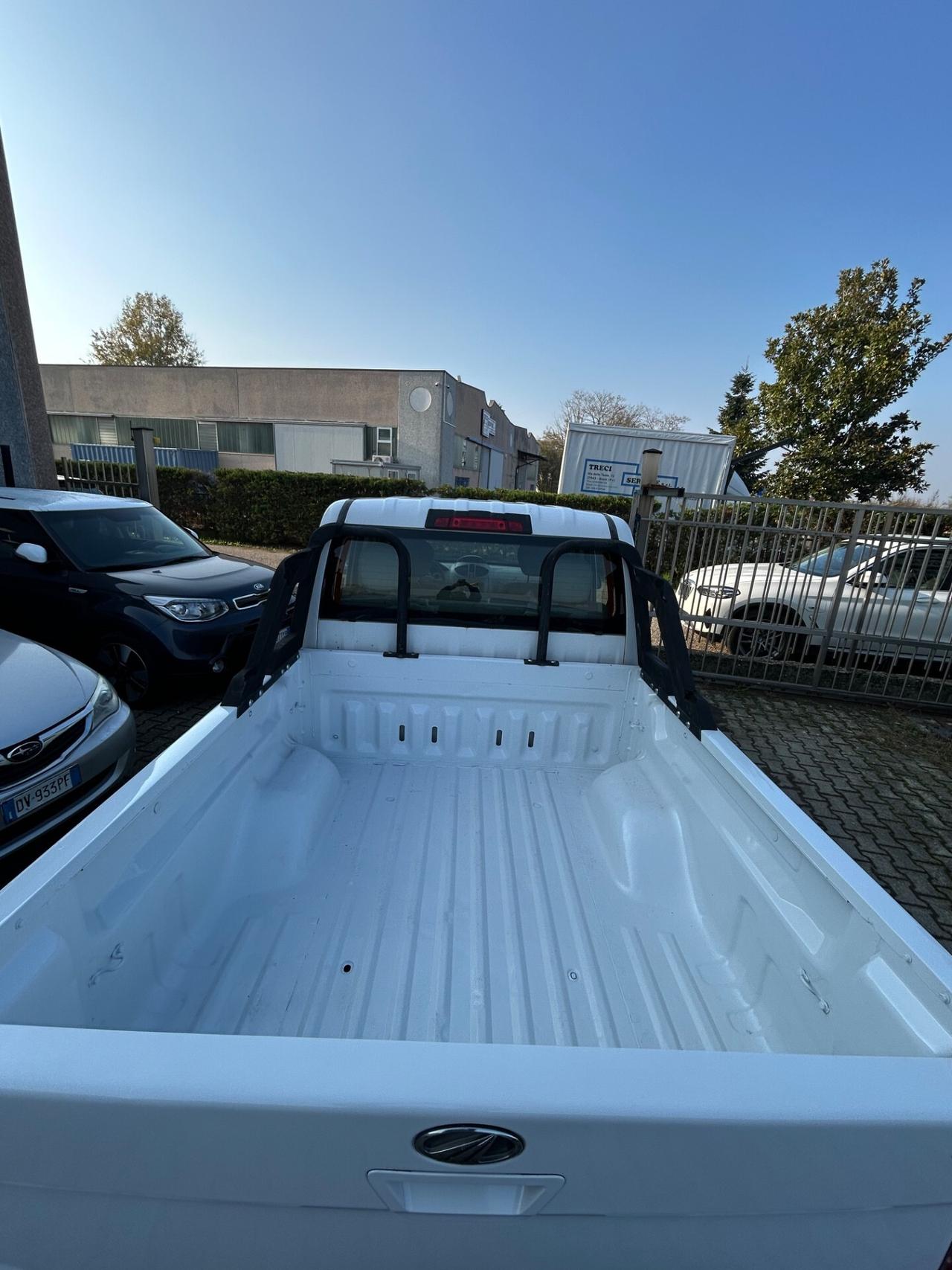 Mahindra Genio 2.2 DC4 N1