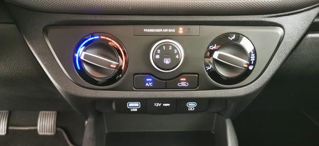 HYUNDAI i10 1.0 MPI Connectline