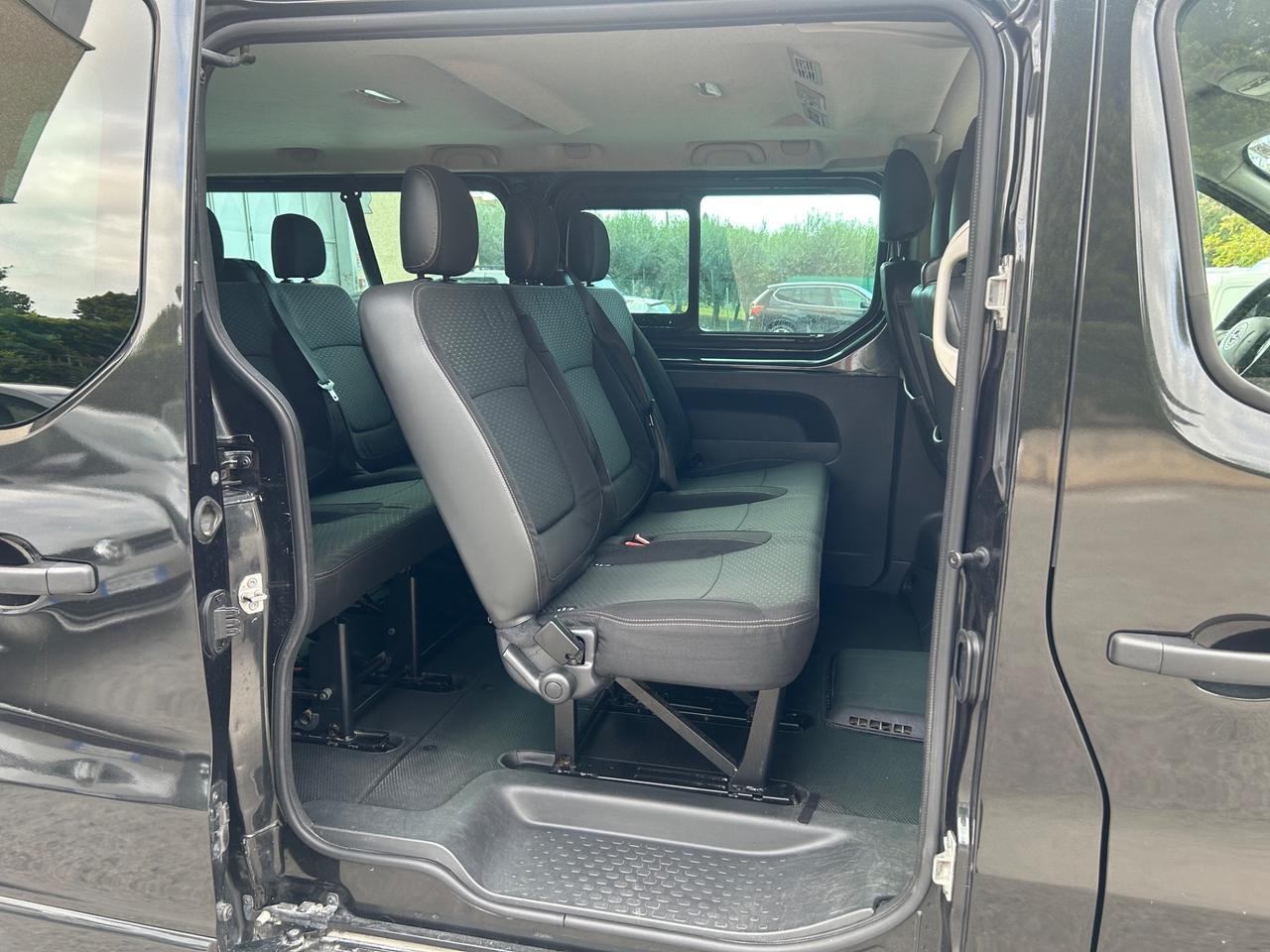 Opel Vivaro 29 1.6 CDTI 9 Posti Gancio Traino Extra long