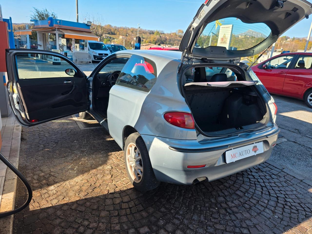 Alfa Romeo 147 1.9 JTD (115 CV) cat 3p. Distinctive