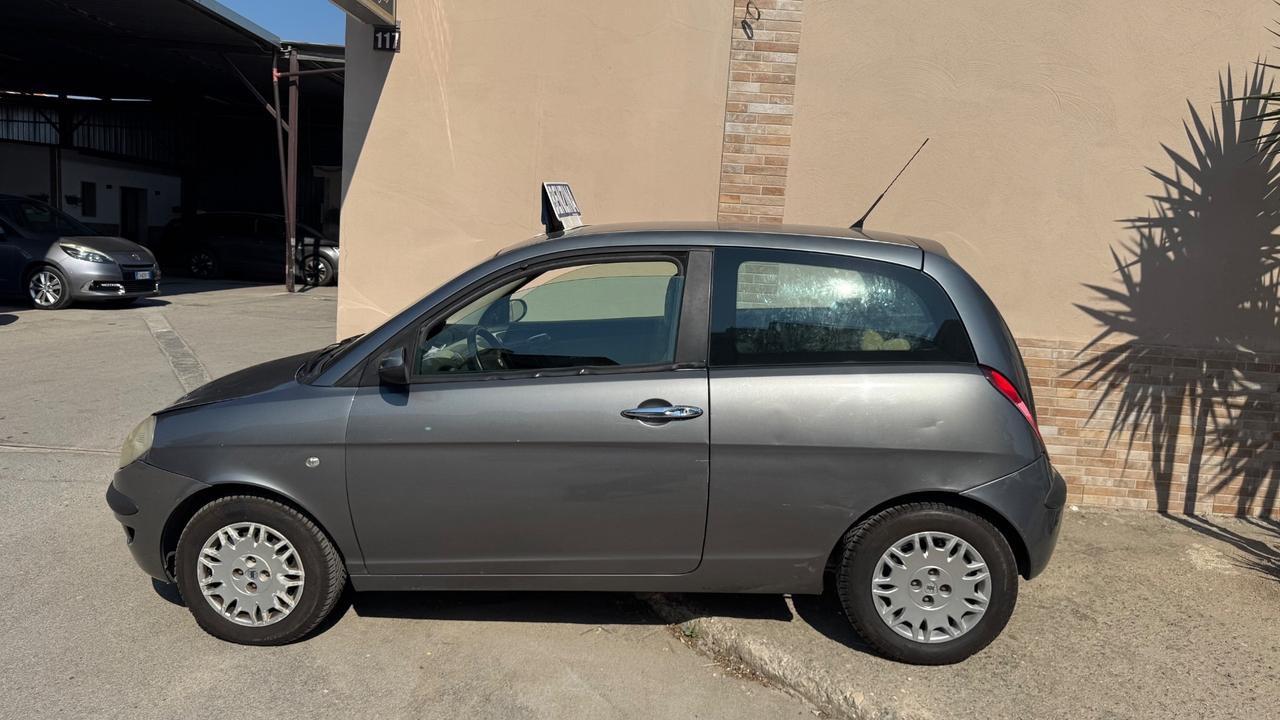Lancia Ypsilon 1.2 Argento 145.000 km