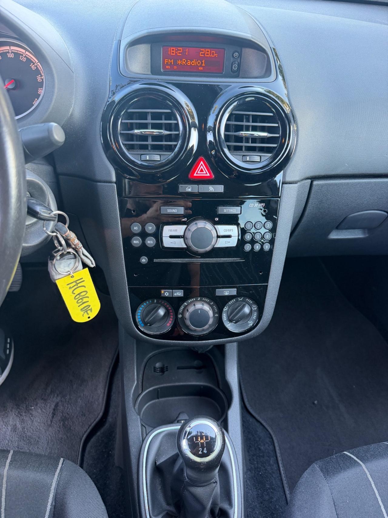 Opel Corsa 1.2 80CV 5 porte GPL-TECH Club