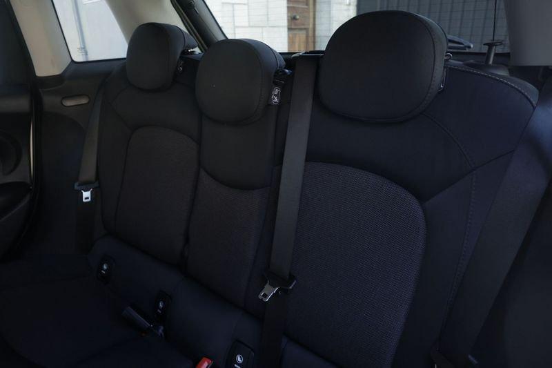 MINI Mini 5 porte MINI Mini 5 porte Mini 1.5 Cooper D Business XL 5 porte Unicoproprietario