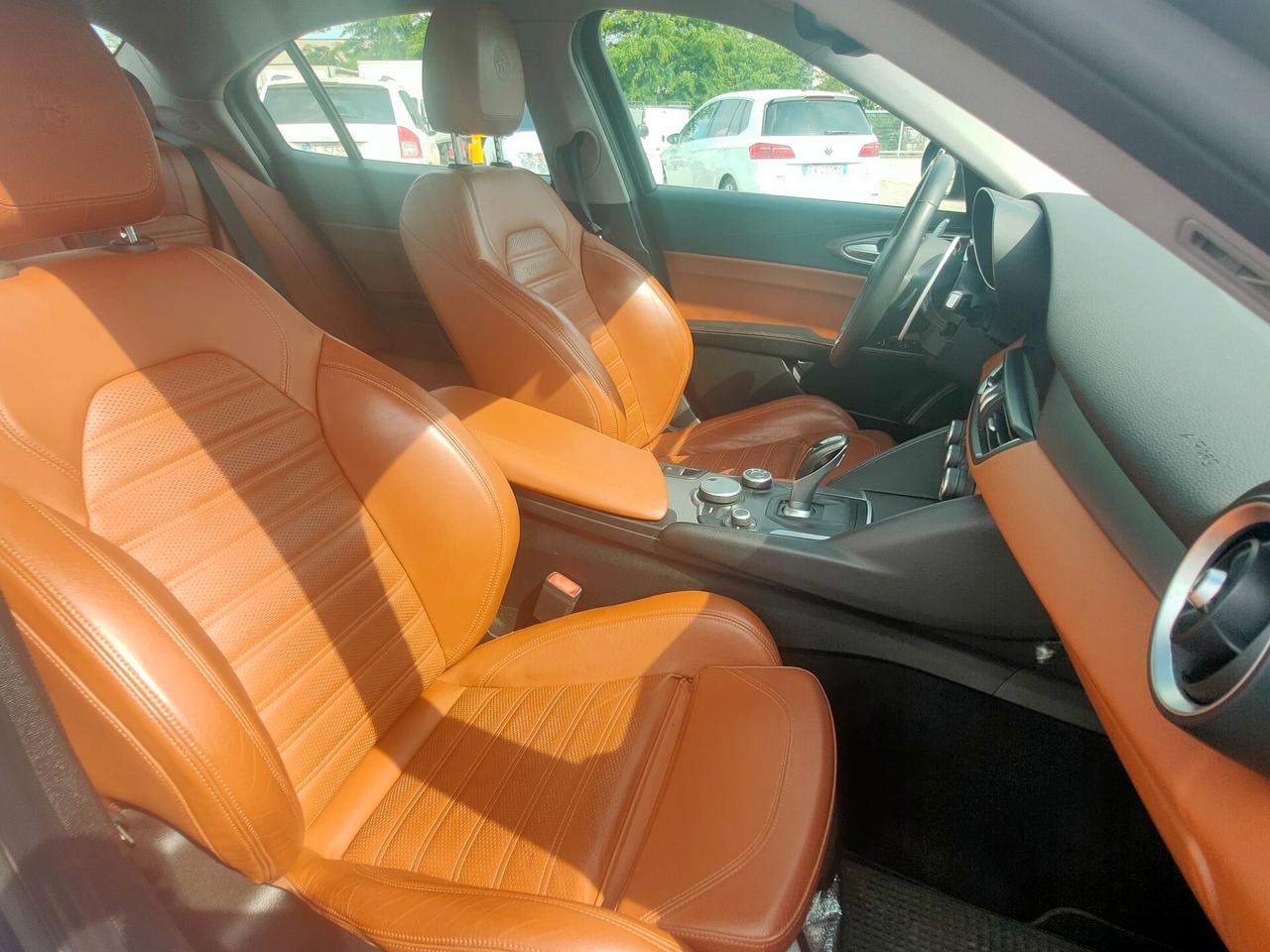 Alfa Romeo Giulia 2.2 Turbodiesel 210 CV AT8 AWD Q4 Veloce