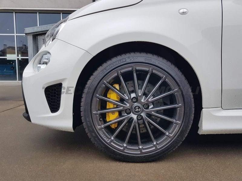 Abarth 695 695 1.4 t-jet 180cv auto