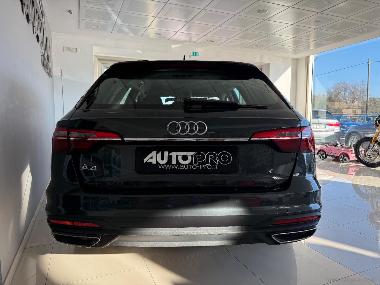 AUDI A4 Avant 40 TDI S tronic Business