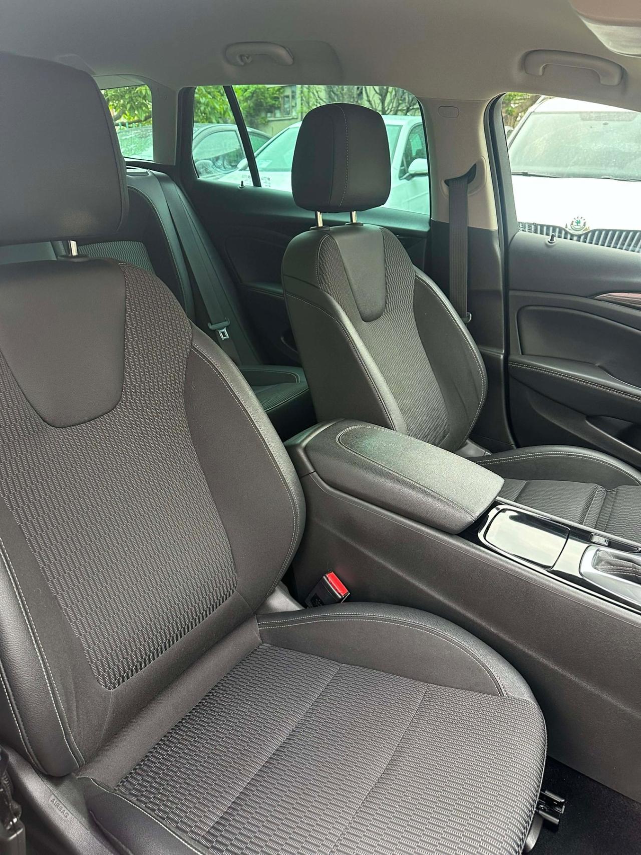 Opel INSIGNA 1.6 CDTI ST COSMO KMCERT NAVI EU6