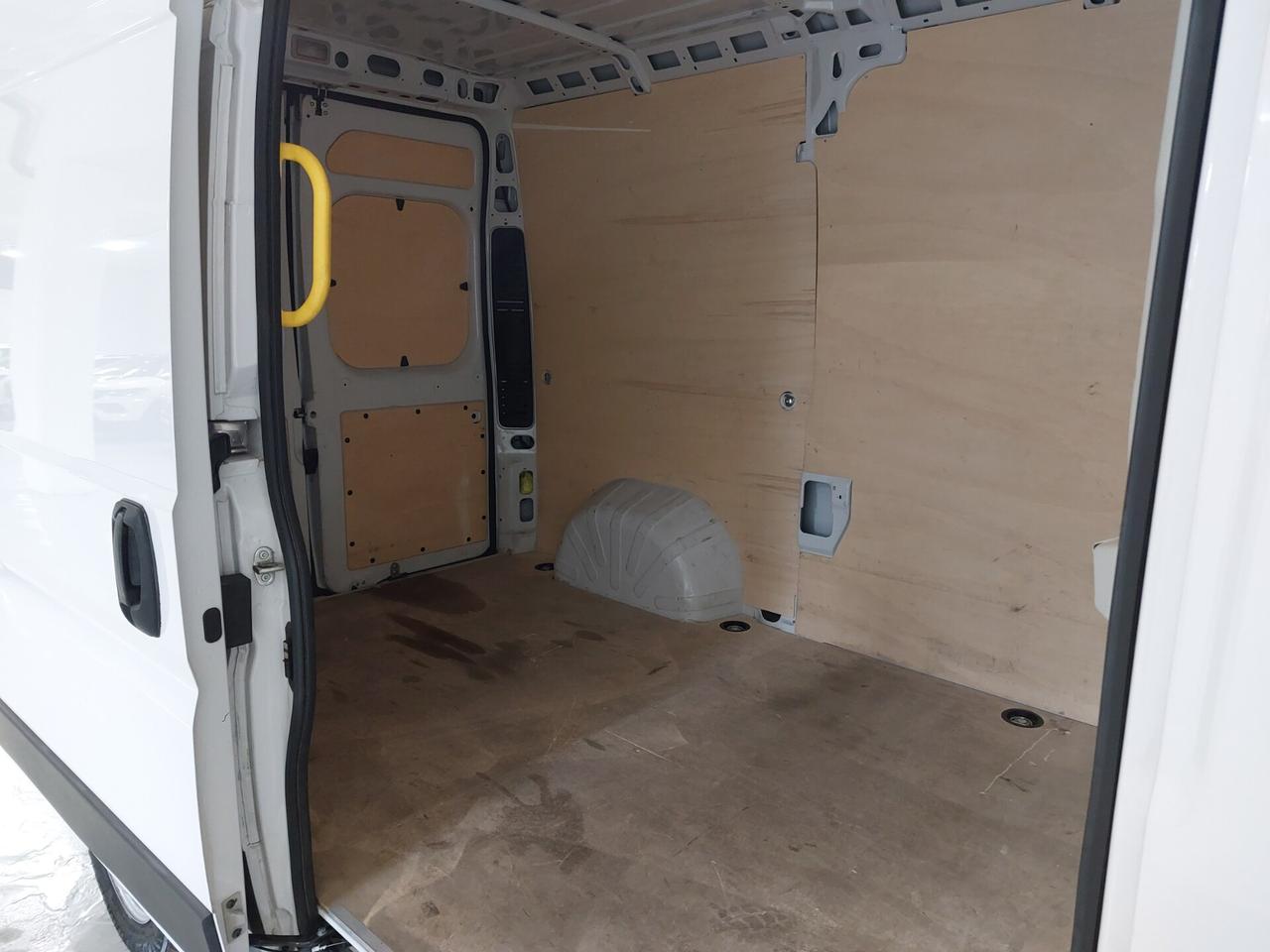 FIAT Ducato (4ª serie) Ducato 33 2.2 Mjt 140CV...